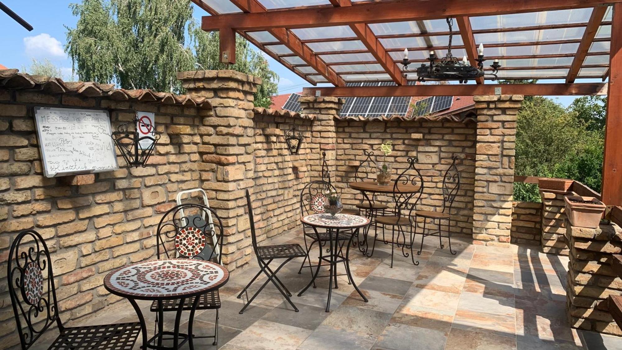 Toscan Panzio Gyál Exterior foto